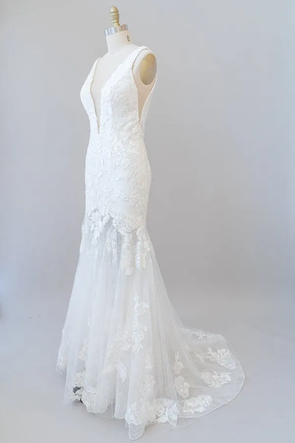 Long Mermaid V-neck Appliques Tulle Lace Wedding Dress