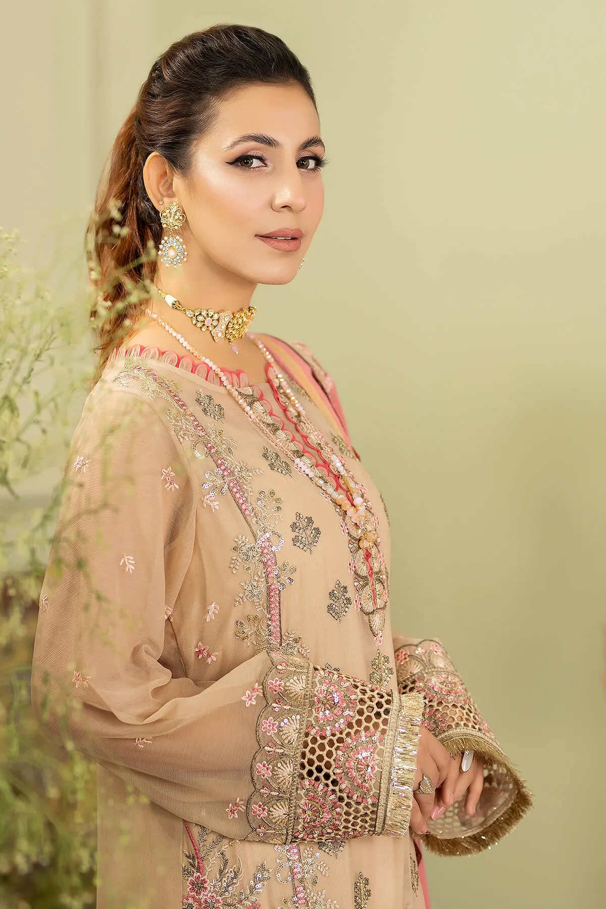 Majestic by Imrozia Baagh Formal Collection – M-41 Nargiz Aabi