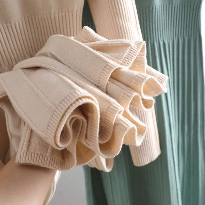 Stretchy Pleated A-Line Long Sleeve Maxi Dresses